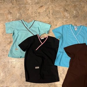 5 scrub top, 2 xsmall. 3 small